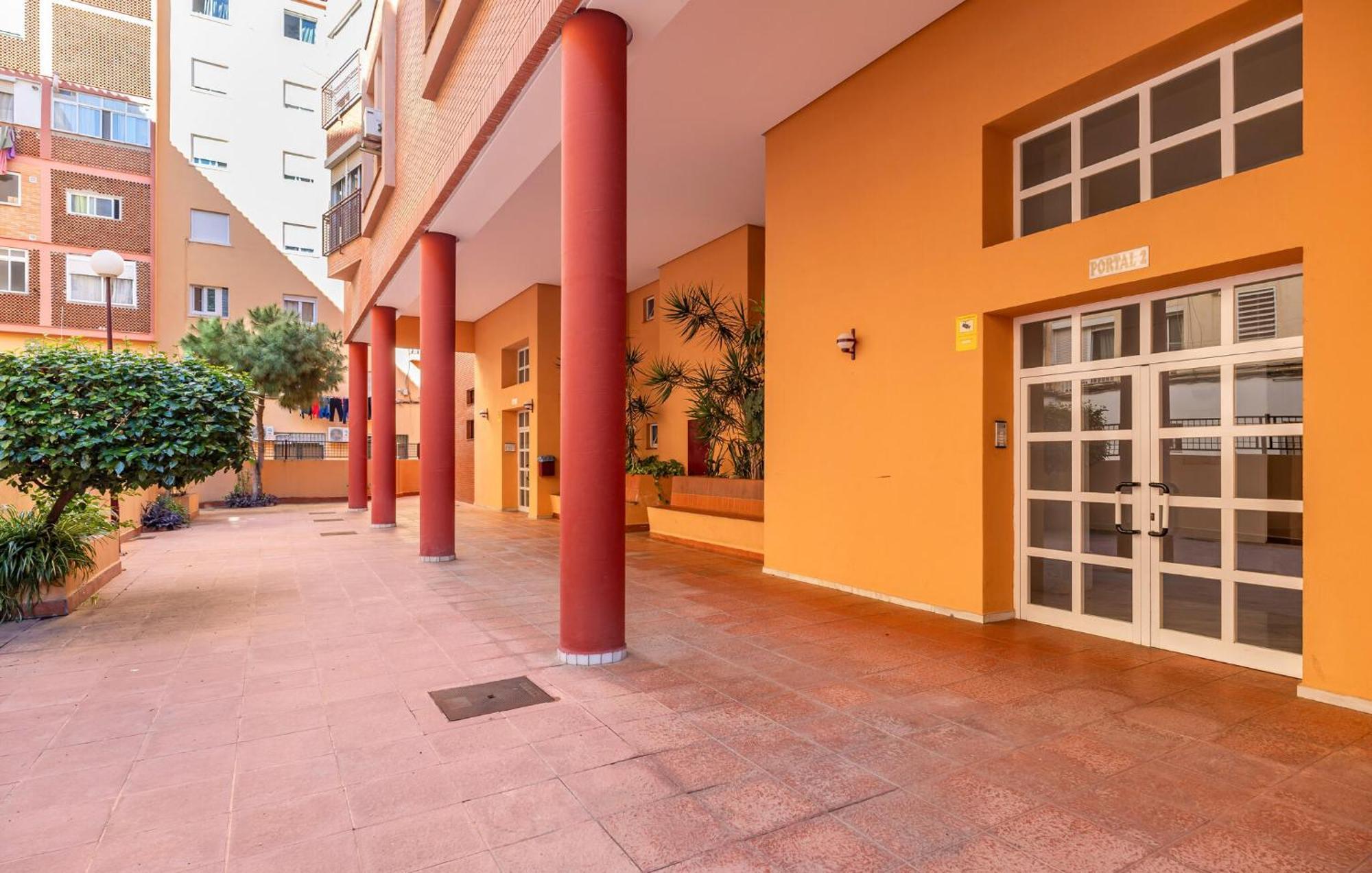 Beautiful Apartment In Malaga With Wifi Exterior photo